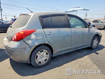 Trzecie zdjęcie samochodu z tyłu: 2012 NISSAN VERSA 1.8 S VIN:3N1BC1CP2CK276596 - miniatura