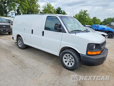 Czwarte zdjęcie samochodu z boku: 2013 CHEVROLET EXPRESS G1500 VIN:1GCSGAFX5D1104322 - miniatura