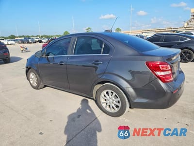 Drugie zdjęcie samochodu z przodu: 2019 CHEVROLET SONIC LT VIN:1G1JD5SB3K4146594 - miniatura