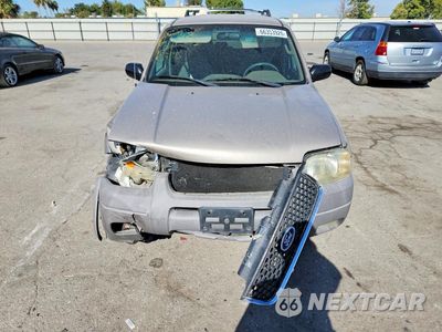 Piąte zdjęcie samochodu w środku: 2001 FORD ESCAPE XLT VIN:1FMCU04111KC45038 - miniatura