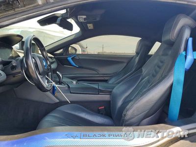 Zdjęcie 7 z 12 samochodu: 2016 BMW I8 VIN:WBY2Z2C5XGV676128 - miniatura