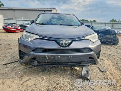 Piąte zdjęcie samochodu w środku: 2018 TOYOTA RAV4 LE VIN:JTMBFREV2JJ259570 - miniatura