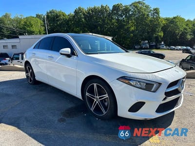 Czwarte zdjęcie samochodu z boku: 2019 MERCEDES-BENZ A 220 VIN:WDD3G4EB2KW034599 - miniatura