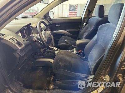 Zdjęcie 7 z 13 samochodu: 2012 MITSUBISHI OUTLANDER ES VIN:JA4AS2AW0CU000553 - miniatura