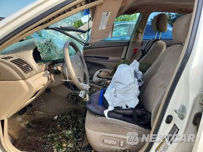 Zdjęcie 7 z 13 samochodu: 2005 TOYOTA CAMRY LE VIN:4T1BE32K55U561462 - miniatura