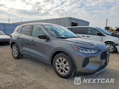 Czwarte zdjęcie samochodu z boku: 2023 FORD ESCAPE ACTIVE VIN:1FMCU0GNXPUA41611 - miniatura