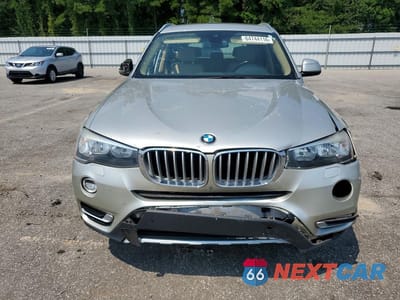 Piąte zdjęcie samochodu w środku: 2016 BMW X3 SDRIVE28I VIN:5UXWZ7C50G0R33146 - miniatura