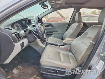 Zdjęcie 7 z 13 samochodu: 2017 HONDA ACCORD EXL VIN:1HGCR2F85HA137518 - miniatura