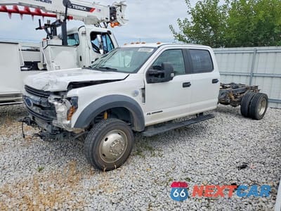 2019 FORD F550 SUPER DUTY 1FD0W5HT4KEF39863 - główne zdjęcie licytacji z USA - miniatura