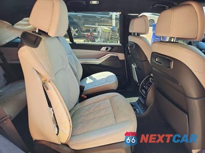 Zdjęcie 10 z 12 samochodu: 2024 BMW X7 XDRIVE40I VIN:5UX23EM03R9U70876 - miniatura