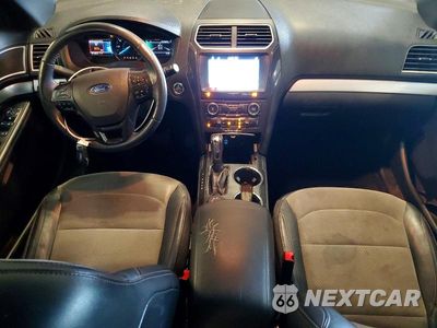 Zdjęcie 8 z 14 samochodu: 2017 FORD EXPLORER XLT VIN:1FM5K8D86HGD84024 - miniatura