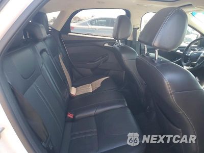 Zdjęcie 10 z 12 samochodu: 2014 FORD FOCUS TITANIUM VIN:1FADP3N28EL176623 - miniatura