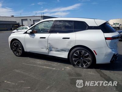 Drugie zdjęcie samochodu z przodu: 2026 BMW IX XDRIVE60 VIN:WB553CF05TCW38877 - miniatura