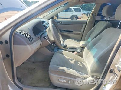 Zdjęcie 7 z 12 samochodu: 2005 TOYOTA CAMRY LE VIN:4T1BE32K55U631686 - miniatura