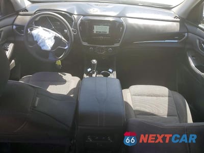 Zdjęcie 8 z 13 samochodu: 2018 CHEVROLET TRAVERSE LS VIN:1GNERFKW2JJ258376 - miniatura