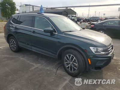 Czwarte zdjęcie samochodu z boku: 2019 VOLKSWAGEN TIGUAN SE VIN:3VV3B7AX7KM098828 - miniatura