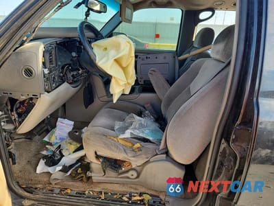 Zdjęcie 7 z 14 samochodu: 2003 GMC YUKON XL C1500 VIN:3GKEC16Z13G317928 - miniatura