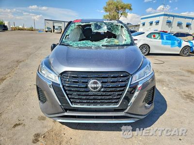 Piąte zdjęcie samochodu w środku: 2022 NISSAN KICKS S VIN:3N1CP5BV5NL497607 - miniatura