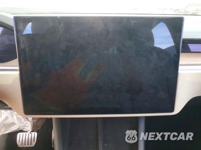 Zdjęcie 9 z 12 samochodu: 2022 TESLA MODEL X VIN:7SAXCAE59NF343899 - miniatura
