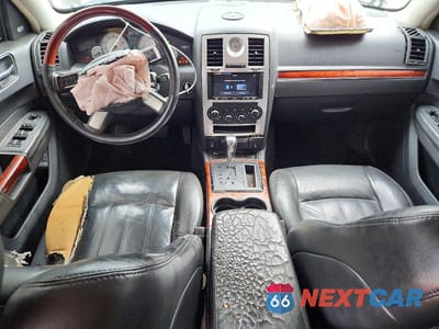 Zdjęcie 8 z 12 samochodu: 2008 CHRYSLER 300C VIN:2C3LA63H08H217218 - miniatura