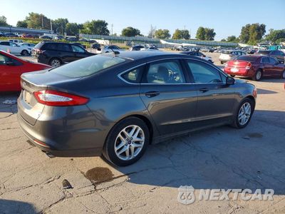Trzecie zdjęcie samochodu z tyłu: 2016 FORD FUSION SE VIN:1FA6P0HD8G5135498 - miniatura