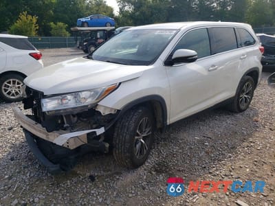 2019 TOYOTA HIGHLANDER LE PLUS 5TDZZRFH3KS292497 - główne zdjęcie licytacji z USA - miniatura