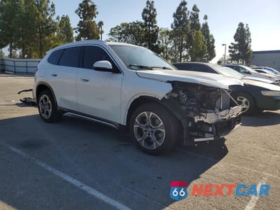 Czwarte zdjęcie samochodu z boku: 2025 BMW X1 XDRIVE28I VIN:WBX73EF03S5314227 - miniatura