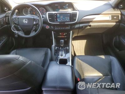 Zdjęcie 8 z 12 samochodu: 2016 HONDA ACCORD TOURING VIN:1HGCR3F94GA018100 - miniatura