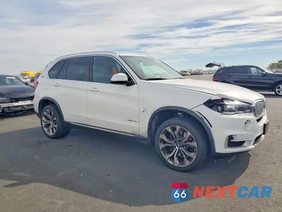 Czwarte zdjęcie samochodu z boku: 2018 BMW X5 XDR40E VIN:5UXKT0C58J0V99995 - miniatura