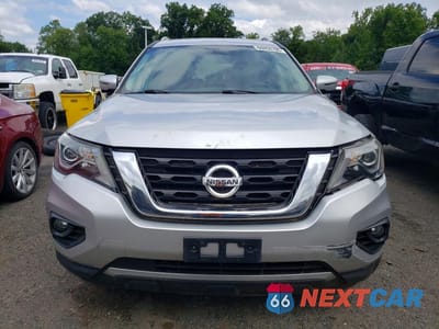 Piąte zdjęcie samochodu w środku: 2019 NISSAN PATHFINDER PLATINUM VIN:5N1DR2MM6KC618663 - miniatura