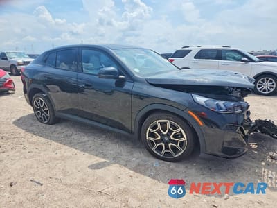 Czwarte zdjęcie samochodu z boku: 2026 BMW X2 XDRIVE28I VIN:WBX63GM02T5406425 - miniatura
