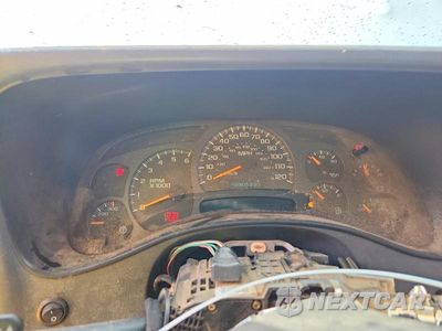 Zdjęcie 9 z 12 samochodu: 2004 GMC SIERRA C2500 HEAVY DUTY VIN:1GTHC24U34E327441 - miniatura