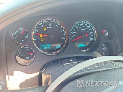 Zdjęcie 9 z 13 samochodu: 2012 CHEVROLET SUBURBAN K1500 LT VIN:1GNSKJE78CR193665 - miniatura