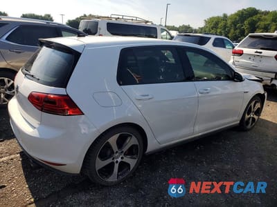 Trzecie zdjęcie samochodu z tyłu: 2016 VOLKSWAGEN GTI S/SE VIN:3VW4T7AU1GM022824 - miniatura