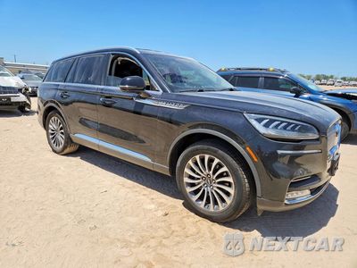 Czwarte zdjęcie samochodu z boku: 2020 LINCOLN AVIATOR RESERVE VIN:5LM5J7XC6LGL13196 - miniatura