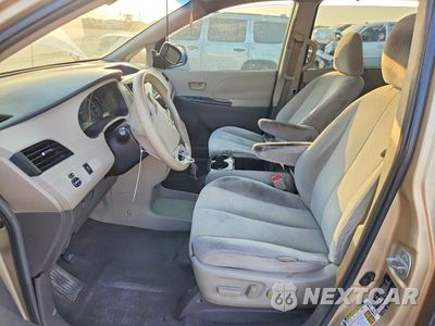 Zdjęcie 7 z 13 samochodu: 2011 TOYOTA SIENNA LE VIN:5TDKK3DC1BS023263 - miniatura