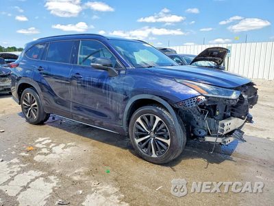 Czwarte zdjęcie samochodu z boku: 2021 TOYOTA HIGHLANDER XSE VIN:5TDLZRBHXMS095437 - miniatura
