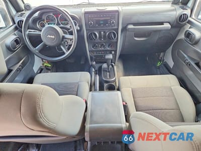 Zdjęcie 8 z 12 samochodu: 2010 JEEP WRANGLER UNLIMITED RUBICON VIN:1J4BA6H18AL133962 - miniatura