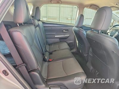 Zdjęcie 11 z 13 samochodu: 2013 TOYOTA PRIUS V FIVE VIN:JTDZN3EU7D3271440 - miniatura