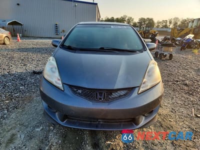 Piąte zdjęcie samochodu w środku: 2011 HONDA FIT SPORT VIN:JHMGE8H54BC002140 - miniatura