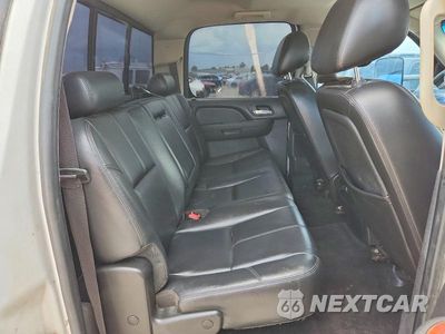Zdjęcie 10 z 12 samochodu: 2010 GMC SIERRA K3500 SLT VIN:1GT7K4B6XAF134689 - miniatura