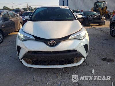 Piąte zdjęcie samochodu w środku: 2020 TOYOTA C-HR XLE VIN:NMTKHMBXXLR114106 - miniatura