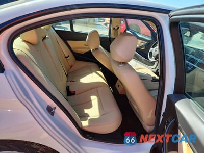 Zdjęcie 10 z 12 samochodu: 2018 BMW 320 I VIN:WBA8A9C56JAH12066 - miniatura