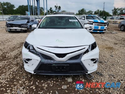 Piąte zdjęcie samochodu w środku: 2023 TOYOTA CAMRY HYBRID SE VIN:4T1G31AK4PU617668 - miniatura