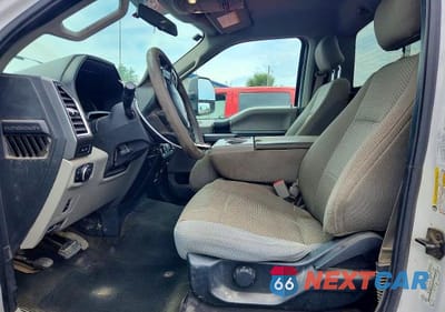 Zdjęcie 7 z 12 samochodu: 2017 FORD F250 SUPER DUTY VIN:1FTBF2B66HEB72309 - miniatura
