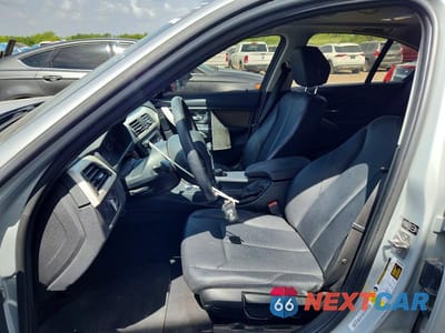 Zdjęcie 7 z 12 samochodu: 2014 BMW 320 I VIN:WBA3B1C50EK134214 - miniatura