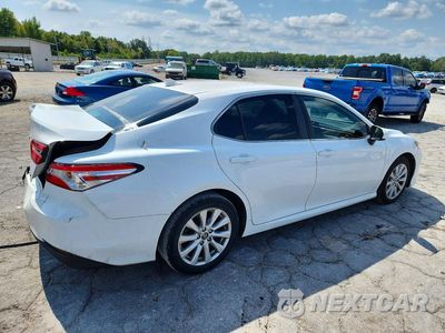 Trzecie zdjęcie samochodu z tyłu: 2019 TOYOTA CAMRY LE VIN:4T1B11HK9KU822465 - miniatura