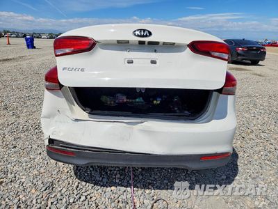 Zdjęcie 6 z 12 samochodu: 2017 KIA FORTE LX VIN:3KPFK4A73HE091243 - miniatura
