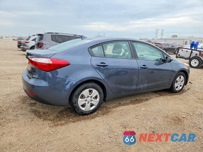 Trzecie zdjęcie samochodu z tyłu: 2016 KIA FORTE LX VIN:KNAFK4A69G5569597 - miniatura