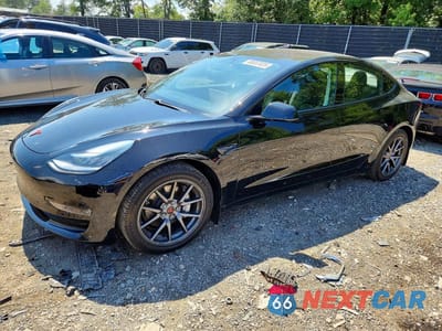 2018 TESLA MODEL 3 5YJ3E1EB6JF128082 - główne zdjęcie licytacji z USA - miniatura